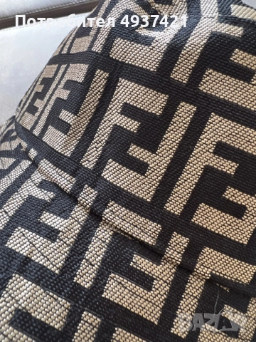 Женска шапка Fendi , снимка 2 - Шапки - 55955384