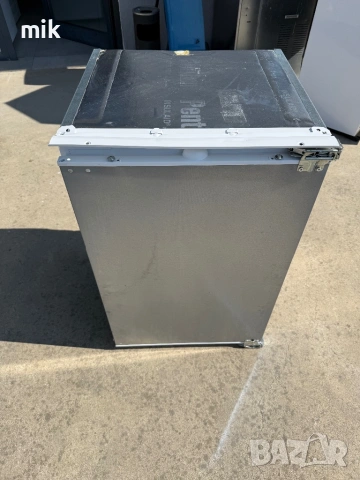 Малък хладилник за вграждане Bosch , снимка 5 - Хладилници - 53743980