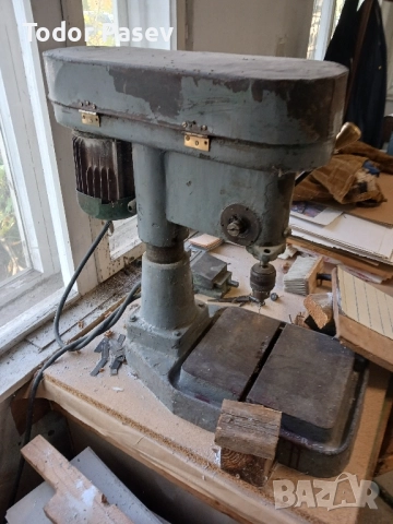 Настолна Бормашина Б 12, снимка 2 - Бормашини - 52408454
