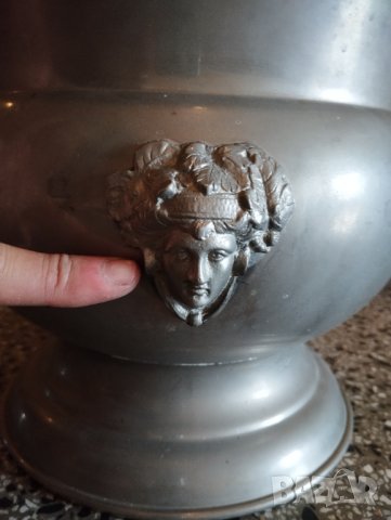 голяма месингова кашпа, снимка 5 - Антикварни и старинни предмети - 41084529