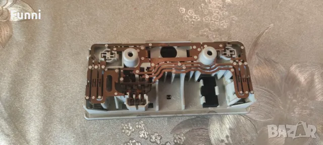 Плафон Голф 4,Пасат,Леон,Октавия,Туаран, снимка 2 - Аксесоари и консумативи - 47810442