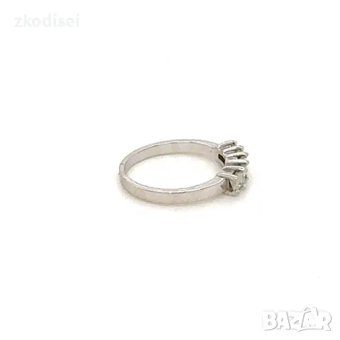 Златен дамски пръстен с 5бр. диаманта 1,87гр. размер:48 14кр. проба:585 модел:28434-3, снимка 2 - Пръстени - 48500350