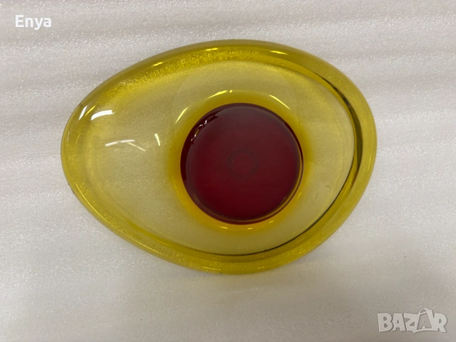 Малка чиния (купа ) от кехлибарено стъкло с овална форма, снимка 4 - Антикварни и старинни предмети - 53707270