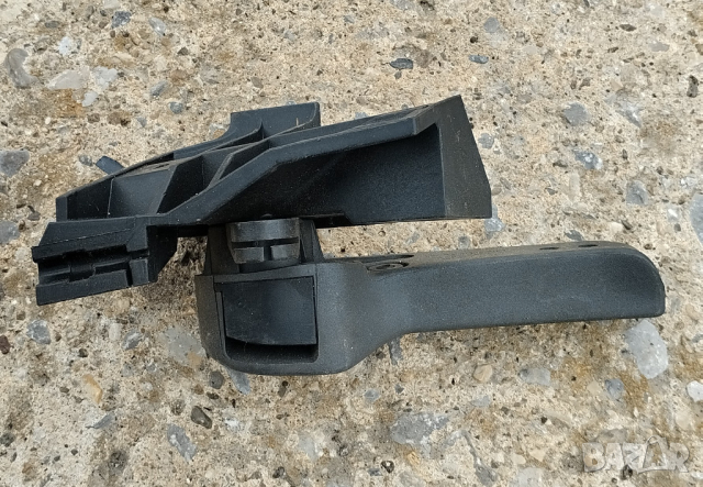 вътрешна дръжка с основа преден капак VW- 1K1823633 и 1J1823533C- 2бр., снимка 3 - Аксесоари и консумативи - 44518964