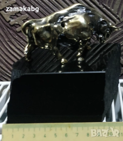 Бронзова пластика бик с поставка естествен камък черен гранит, снимка 6 - Статуетки - 53810994