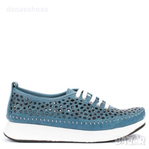 Дамски обувки от естествена кожа с перфорация в синьо 