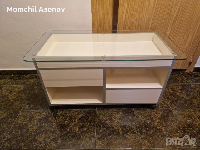 Холна/Помощна маса, Стъклен плот, снимка 4 - Маси - 53429506