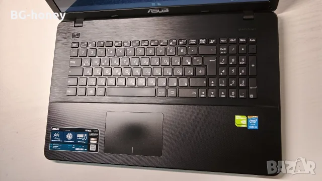 17" Asus/i3/12RAM/ 128SSD/2GBNvidia/с чанта, снимка 6 - Лаптопи за дома - 56314036