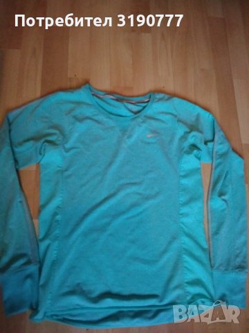 Оригнална блуза Nike Dri-Fit runing (S) Като нова, снимка 1 - Спортни дрехи, екипи - 40496851