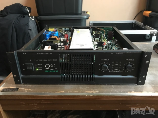 Продавам QSC Powerlight 4.0 Amp. 2x2000W , снимка 2 - Ресийвъри, усилватели, смесителни пултове - 50179674