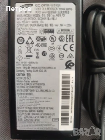 Адаптер Samsung 19 V 2.53A, снимка 2 - Части и Платки - 48739624