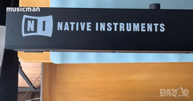 Native Instruments Komplete Kontrol S49 + бонус, снимка 5 - Пиана - 49923480