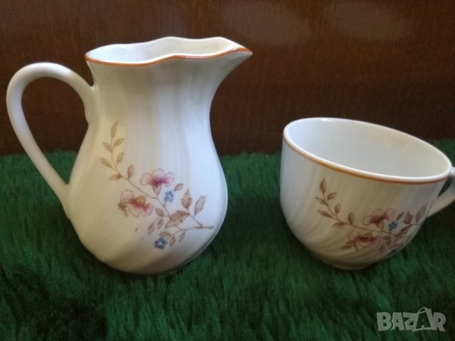 4 бр. чашки за кафе и каничка за мляко, снимка 3 - Сервизи - 34097740