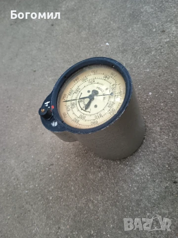 Стар самолетен прибор.