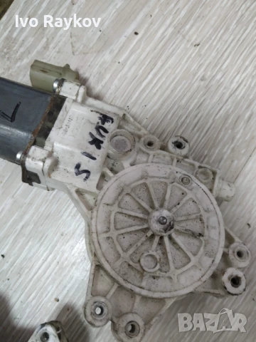 Преден , ляв и десен стъклоповдигач  за FORD Focus 1, снимка 2 - Части - 51232193