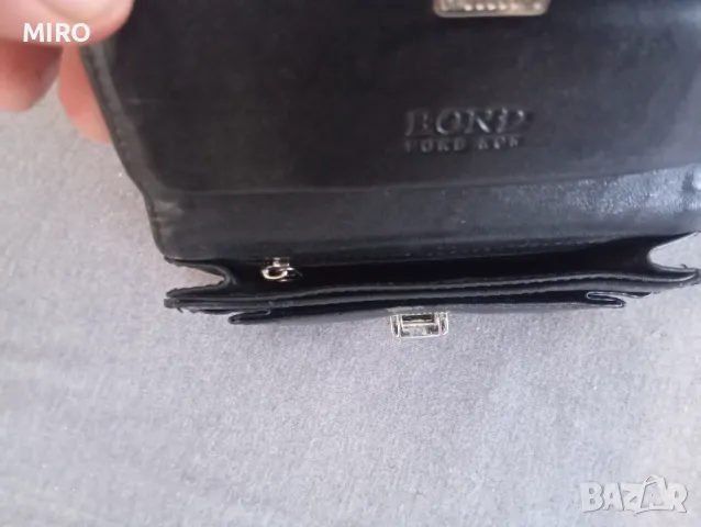 Кожена чантичка Bond bond non , снимка 7 - Чанти - 48043264