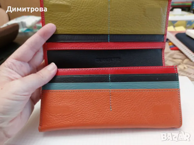 Продавам чисто нов дамски портфейл от естествена кожа, снимка 3 - Портфейли, портмонета - 48404823