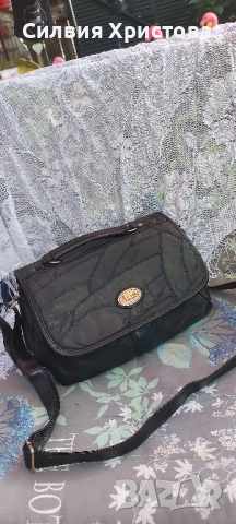 Продавам оригинална дамска чанта от естествена кожа, снимка 2 - Чанти - 51436218