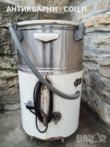 Стара Соц Руска Пералня РИГА 8. / 1973 г. / РАБОТЕЩА! / НОМЕР 588., снимка 4 - Антикварни и старинни предмети - 53668798