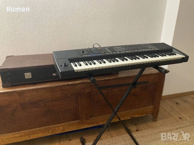 Продава се ROLAND , снимка 3 - Синтезатори - 52940502
