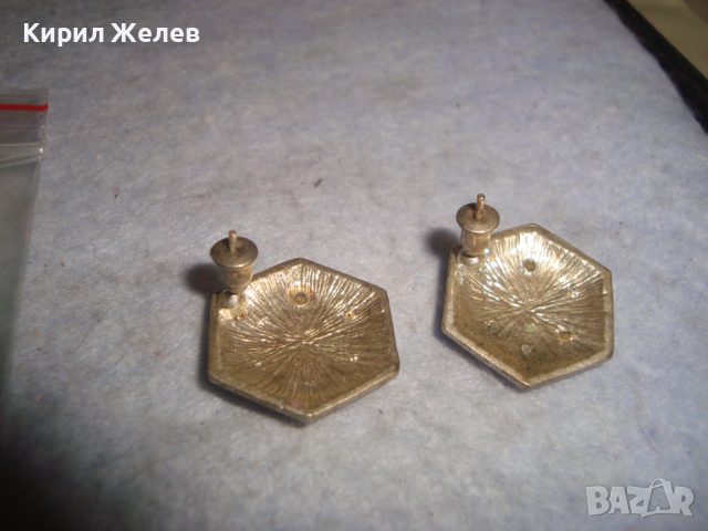 ПОСРЕБРЕНИ с ЕМАЙЛ-ЛАК и ФАСЕТИРАНИ БЛЕСТЯЩИ ЦИРКОНИ ШЕСТОЪГЪЛНИ АРТ ОБЕЦИ 6384, снимка 2 - Обеци - 36466338