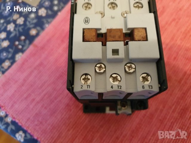 контактор  Moeller DIL 1A M  22  kW  AC-3   220V бобина, снимка 1