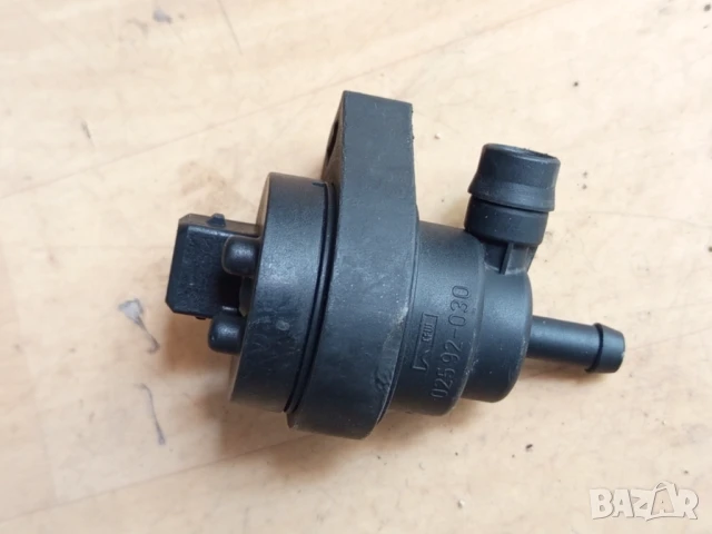 Клапан за бензинови изпарения резервоар на BMW E36 E38 E39 Е46, снимка 2 - Части - 50898807
