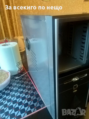 Кутия за компютър с два USB входа