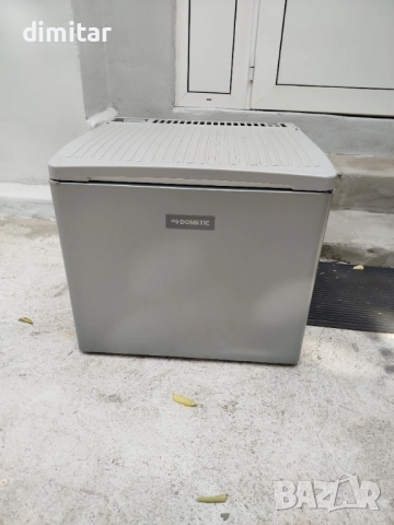 Амонячен хладилник DOMETIC 12/220/GAZ - 41 литра , снимка 4 - Хладилни чанти - 52557523