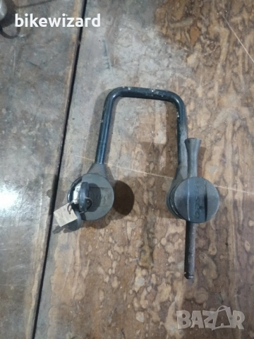 Ключалка / катинар за задната гума за велосипед + два ключа