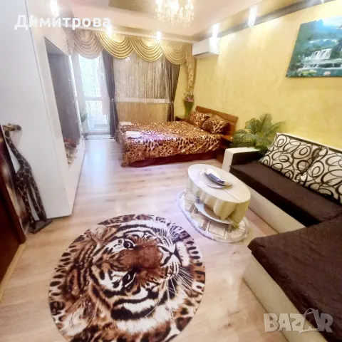 Едностаен апартамент в центъра на Бургас наем на ден или месечно , снимка 1