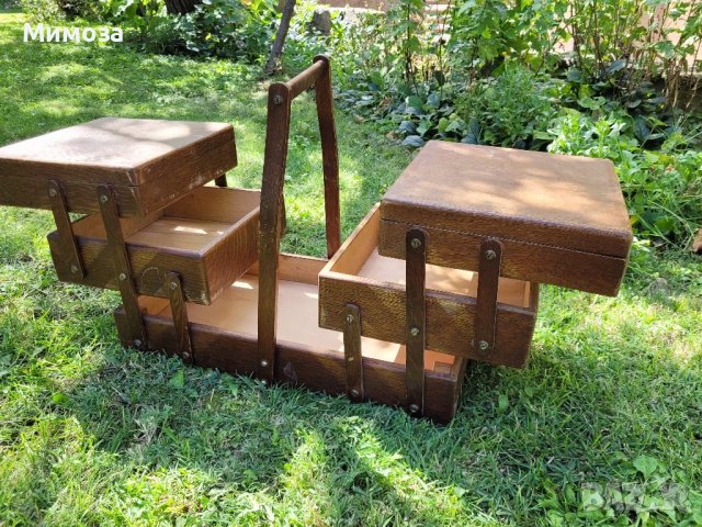 Дървена кутия за шивашки принадлежности, снимка 2 - Антикварни и старинни предмети - 41710301