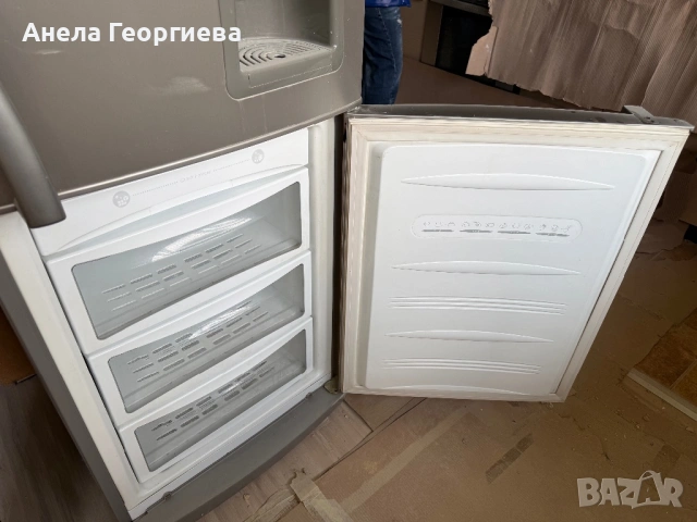 Хладилник с диспенсър, използван, Варна, снимка 5 - Хладилници - 53484075