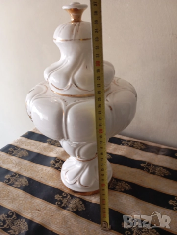 Винтидж порцеланова купа с капак, снимка 3 - Антикварни и старинни предмети - 47554641