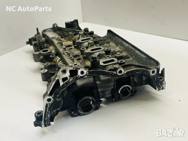 Капак за валове за Рено Трафик Опел Мерцедес W205 1.6 дизел R9M452 130C07962 2016