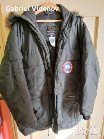 Зимна шуба Canada Goose. 
