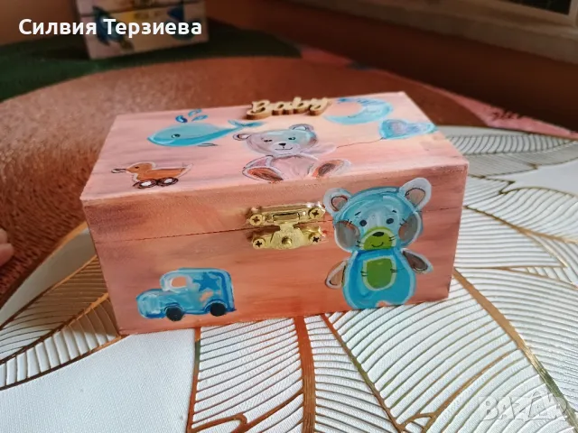 Ръчно изработена дървена кутия за бебе момче , снимка 1