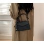 Малка дамска чанта с къса дръжка с възли , снимка 3