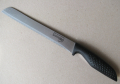 Кухненски нож Solingen за хляб 33 см вълнообразен пластм. дръжка, съвсем запазен, снимка 1 - Прибори за хранене, готвене и сервиране - 44711307
