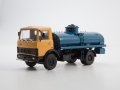 МАЗ 5337 АЦ-9 цистерна - мащаб 1:43 на Авто История моделът е нов в кутия, снимка 1 - Колекции - 42021047