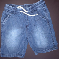 5-6г 116см Къси панталонки без следи от употреба, снимка 1 - Детски къси панталони - 36216538