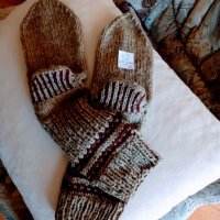 Ръчно плетени мъжки чорапи от вълна размер 42, снимка 1 - Мъжки чорапи - 41756236