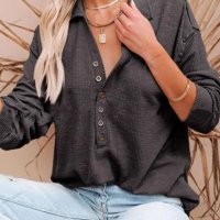 Дамска едноцветна блуза с копчета и дълъг ръкав, 5цвята - 023, снимка 16 - Блузи с дълъг ръкав и пуловери - 41948867