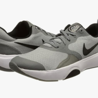 Маратонки NIKE CITY REP TR  номер 41 ,5 -42, снимка 1 - Маратонки - 44535636