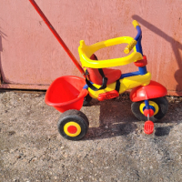 Детска триколка, снимка 1 - Детски велосипеди, триколки и коли - 44619630