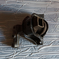 Тампон за двигател за Пежо208 1.4 hdi (2012-...), снимка 3 - Части - 36378743