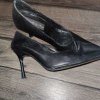 Продавам дамски обувки на ток, снимка 4 - Дамски обувки на ток - 34158764