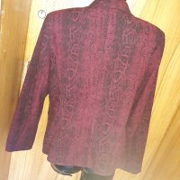 Винено червено сако със змийски принт Л, снимка 5 - Сака - 34541004