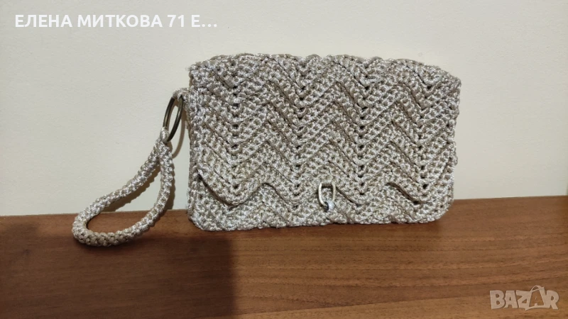 Дамска чантичка ръчно плетена на една кука, снимка 1