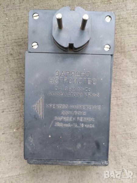 Зарядно устройство за Ni-Cm акумулатори тип KRM 3 , снимка 1